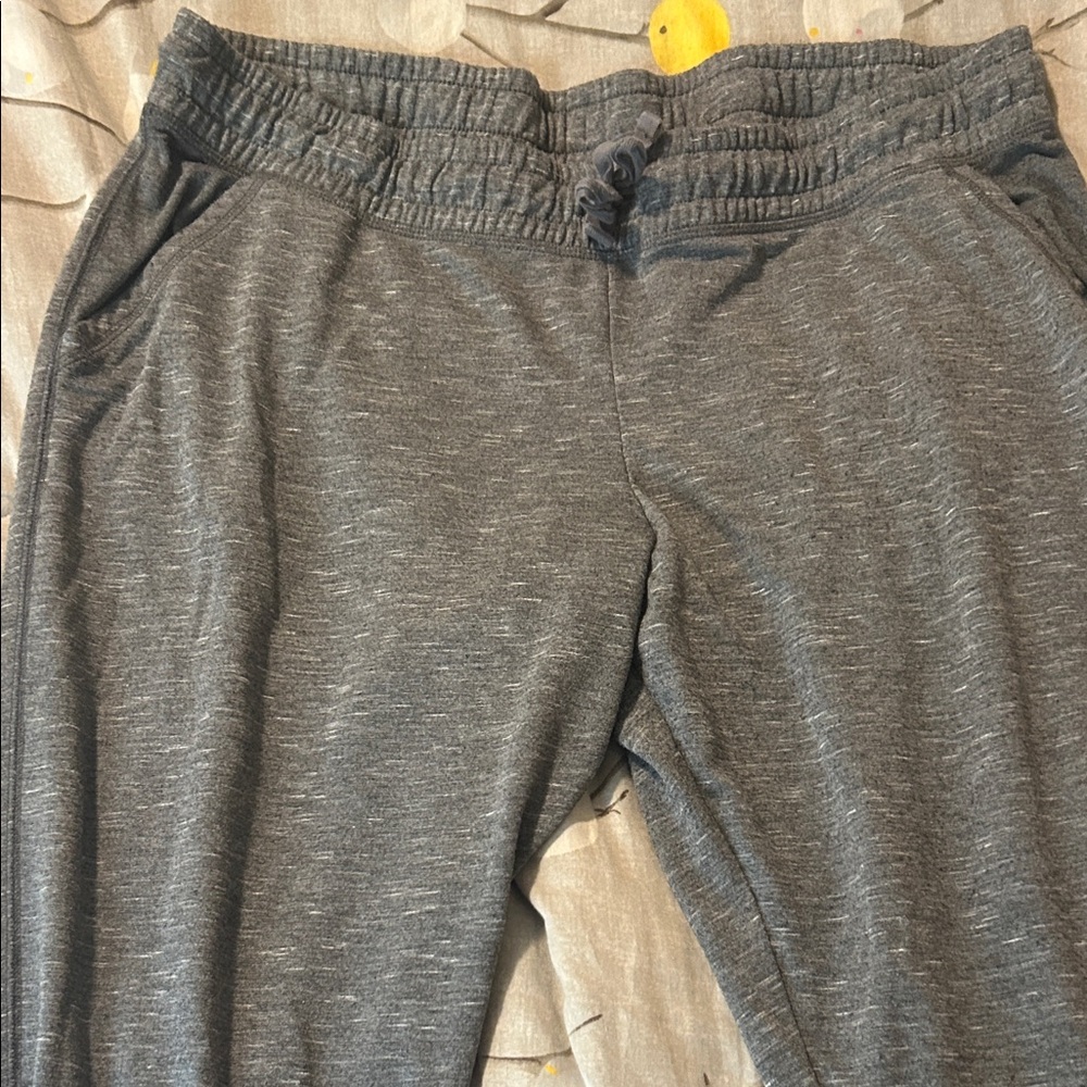 Gray Jogger Pants w/pockets